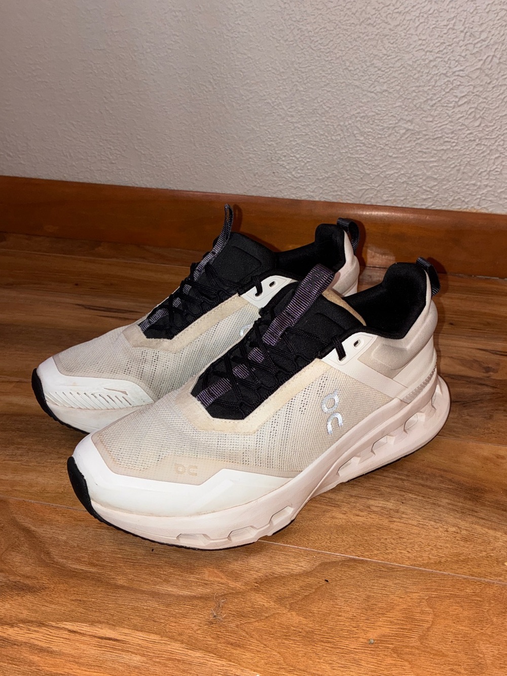 On Cloud Women’s Cloudnova X Athletic Running Sneaker Shoes, white- size 8